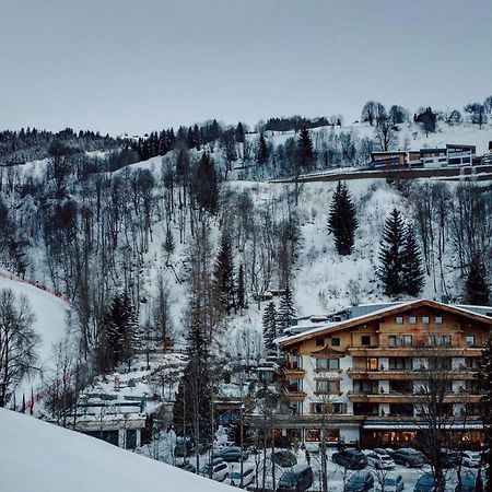 Gartenhotel Theresia 4 Saalbach-Hinterglemm Bagian luar foto